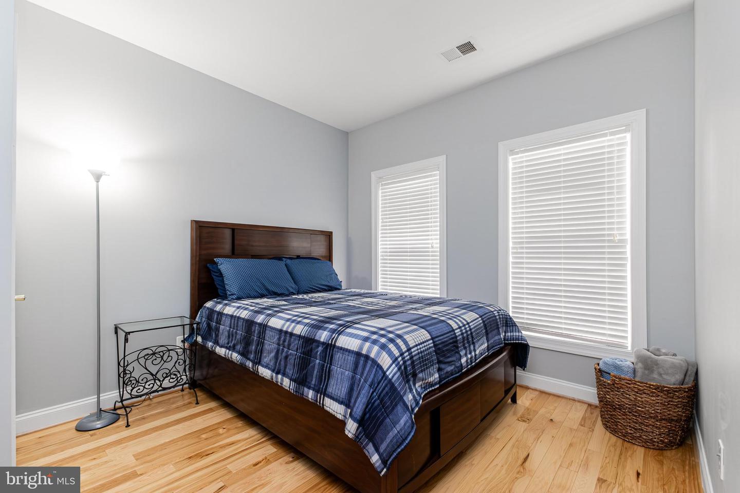 15922 GREYMILL MANOR DR, HAYMARKET, Virginia 20169, 3 Bedrooms Bedrooms, 11 Rooms Rooms,2 BathroomsBathrooms,Residential,For sale,15922 GREYMILL MANOR DR,VAPW2110074 MLS # VAPW2110074