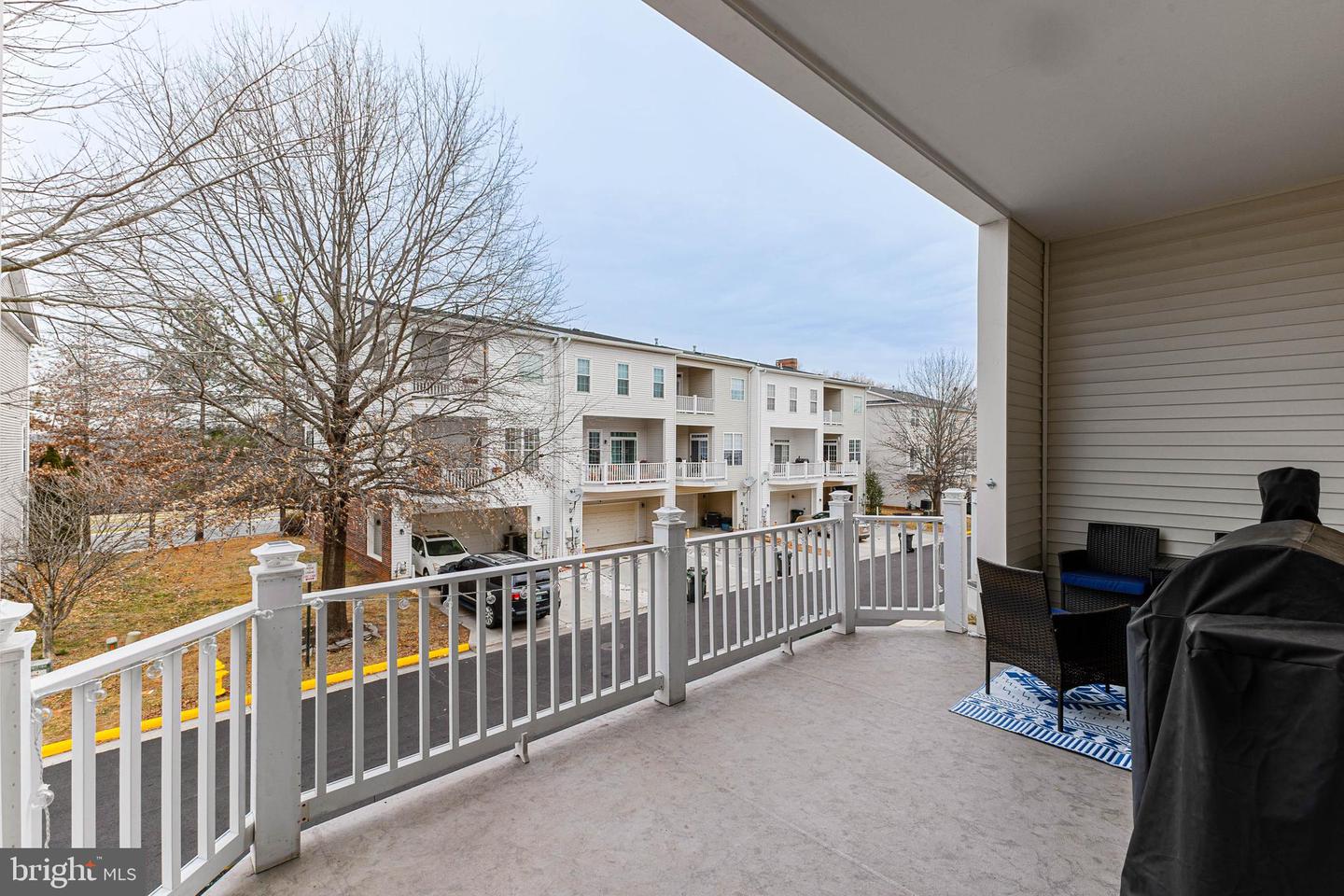 15922 GREYMILL MANOR DR, HAYMARKET, Virginia 20169, 3 Bedrooms Bedrooms, 11 Rooms Rooms,2 BathroomsBathrooms,Residential,For sale,15922 GREYMILL MANOR DR,VAPW2110074 MLS # VAPW2110074