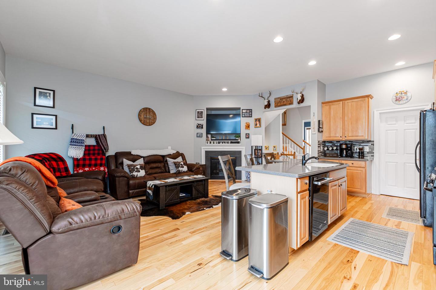 15922 GREYMILL MANOR DR, HAYMARKET, Virginia 20169, 3 Bedrooms Bedrooms, 11 Rooms Rooms,2 BathroomsBathrooms,Residential,For sale,15922 GREYMILL MANOR DR,VAPW2110074 MLS # VAPW2110074