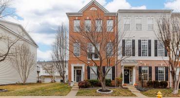 15922 GREYMILL MANOR DR, HAYMARKET, Virginia 20169, 3 Bedrooms Bedrooms, 11 Rooms Rooms,2 BathroomsBathrooms,Residential,For sale,15922 GREYMILL MANOR DR,VAPW2110074 MLS # VAPW2110074