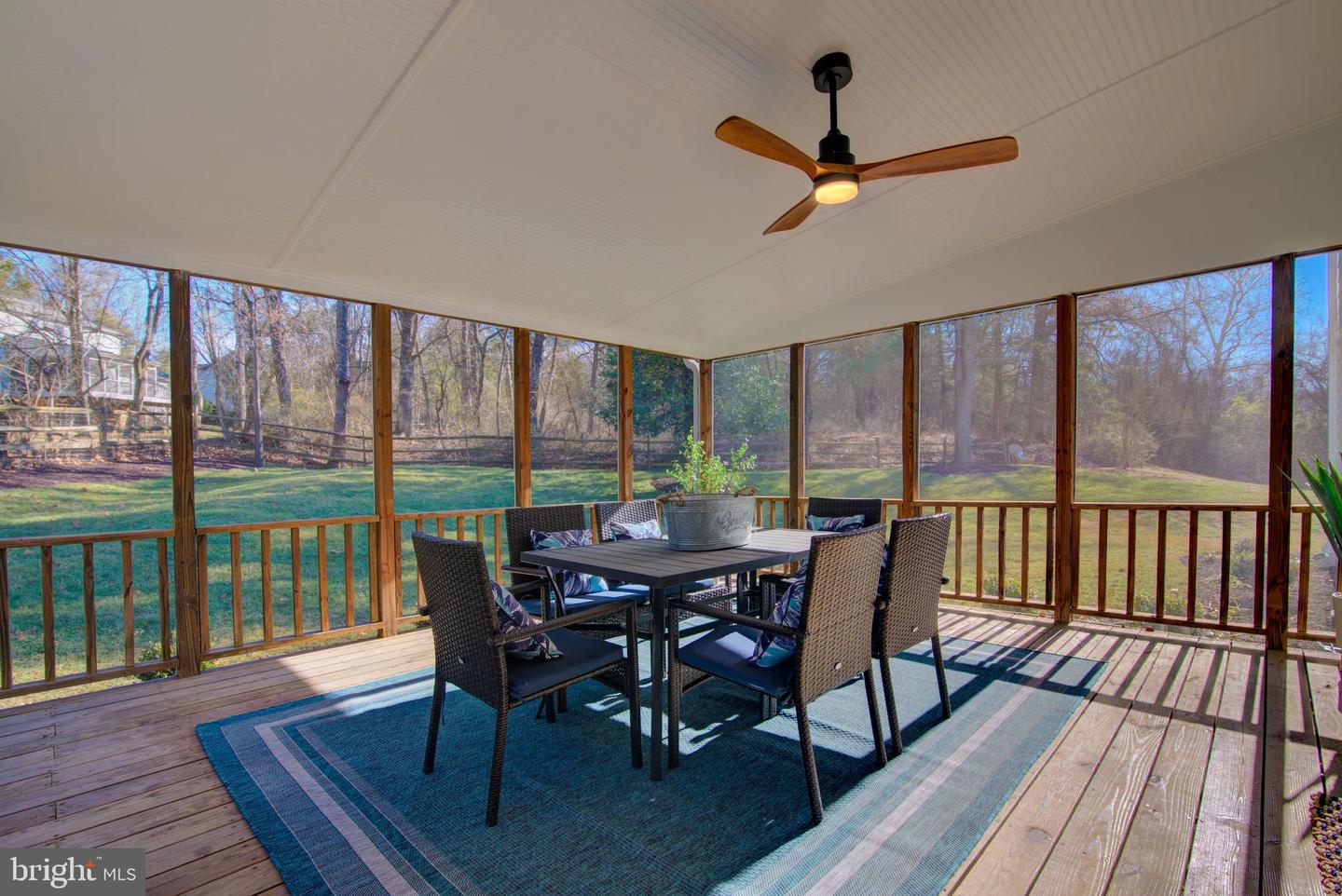 929 HOLLY CREEK DR, GREAT FALLS, Virginia 22066, 4 Bedrooms Bedrooms, ,3 BathroomsBathrooms,Residential,For sale,929 HOLLY CREEK DR,VAFX2284570 MLS # VAFX2284570