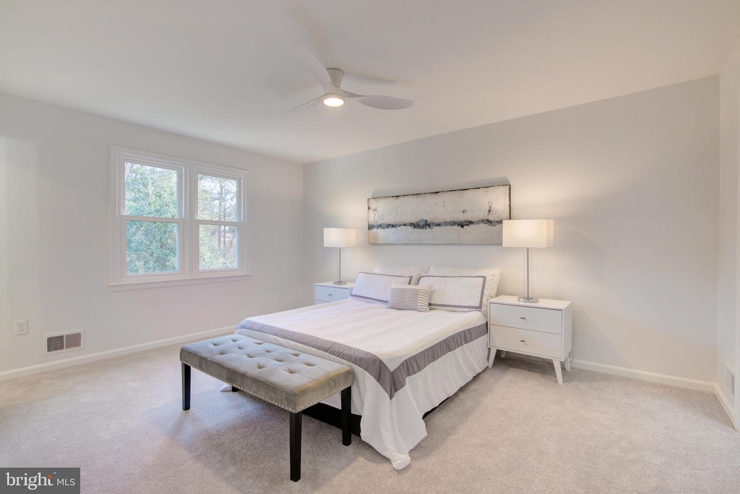 929 HOLLY CREEK DR, GREAT FALLS, Virginia 22066, 4 Bedrooms Bedrooms, ,3 BathroomsBathrooms,Residential,For sale,929 HOLLY CREEK DR,VAFX2284570 MLS # VAFX2284570