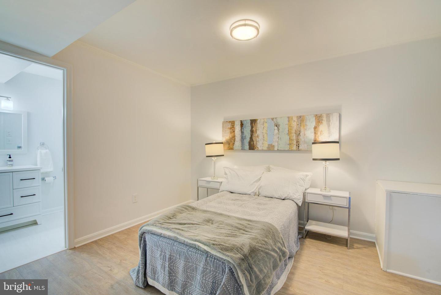 929 HOLLY CREEK DR, GREAT FALLS, Virginia 22066, 4 Bedrooms Bedrooms, ,3 BathroomsBathrooms,Residential,For sale,929 HOLLY CREEK DR,VAFX2284570 MLS # VAFX2284570