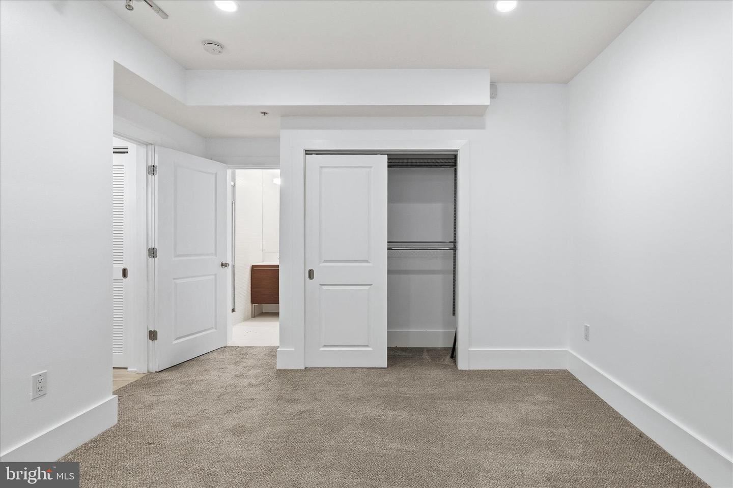 2818 CONNECTICUT AVE NW #5, WASHINGTON, District Of Columbia 20008, 2 Bedrooms Bedrooms, ,2 BathroomsBathrooms,Residential,For sale,2818 CONNECTICUT AVE NW #5,DCDC2240186 MLS # DCDC2240186