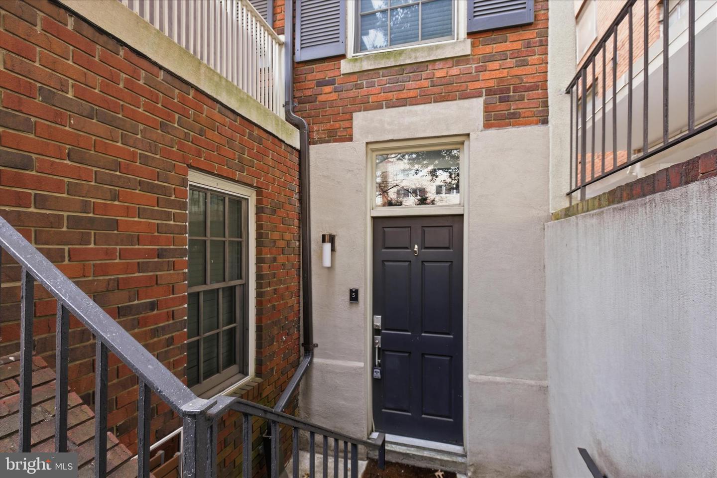 2818 CONNECTICUT AVE NW #5, WASHINGTON, District Of Columbia 20008, 2 Bedrooms Bedrooms, ,2 BathroomsBathrooms,Residential,For sale,2818 CONNECTICUT AVE NW #5,DCDC2240186 MLS # DCDC2240186