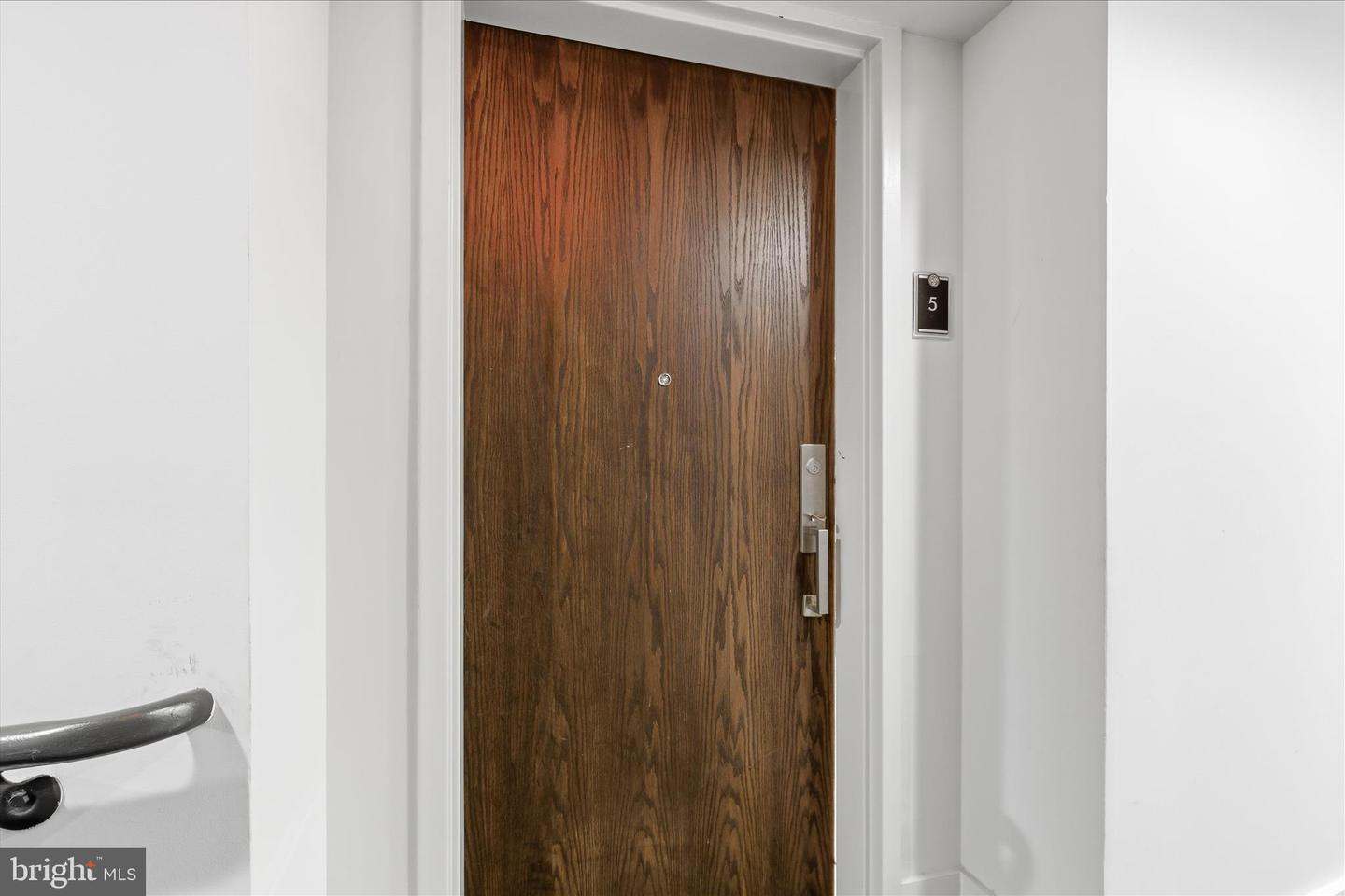 2818 CONNECTICUT AVE NW #5, WASHINGTON, District Of Columbia 20008, 2 Bedrooms Bedrooms, ,2 BathroomsBathrooms,Residential,For sale,2818 CONNECTICUT AVE NW #5,DCDC2240186 MLS # DCDC2240186