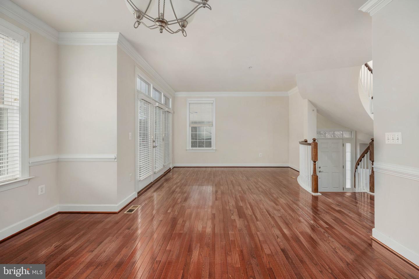 500 TRIADELPHIA WAY, ALEXANDRIA, Virginia 22312, 3 Bedrooms Bedrooms, ,2 BathroomsBathrooms,Residential,For sale,500 TRIADELPHIA WAY,VAAX2052954 MLS # VAAX2052954