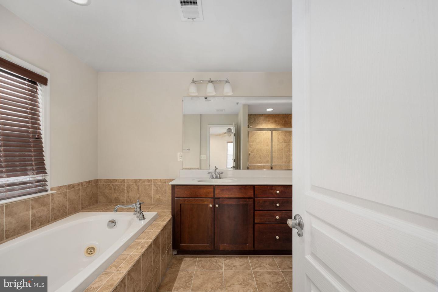 500 TRIADELPHIA WAY, ALEXANDRIA, Virginia 22312, 3 Bedrooms Bedrooms, ,2 BathroomsBathrooms,Residential,For sale,500 TRIADELPHIA WAY,VAAX2052954 MLS # VAAX2052954