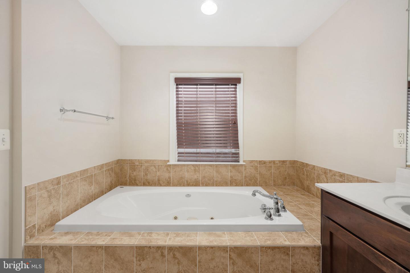 500 TRIADELPHIA WAY, ALEXANDRIA, Virginia 22312, 3 Bedrooms Bedrooms, ,2 BathroomsBathrooms,Residential,For sale,500 TRIADELPHIA WAY,VAAX2052954 MLS # VAAX2052954