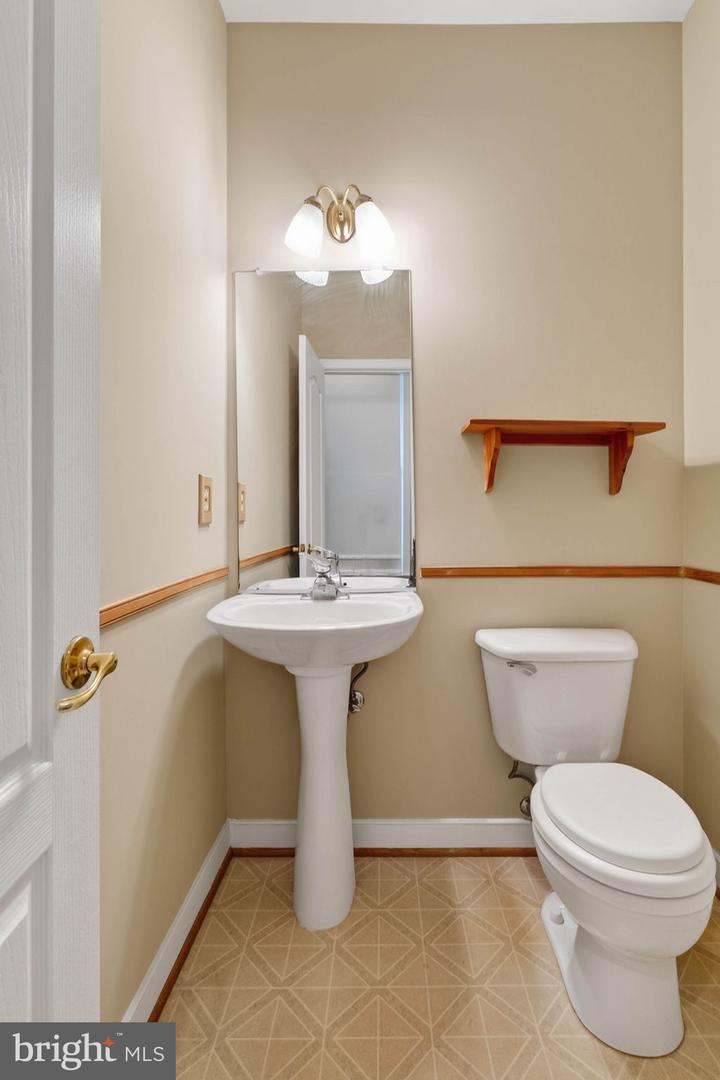 13044 TADMORE CT, WOODBRIDGE, Virginia 22193, 5 Bedrooms Bedrooms, ,3 BathroomsBathrooms,Residential,For sale,13044 TADMORE CT,VAPW2110160 MLS # VAPW2110160