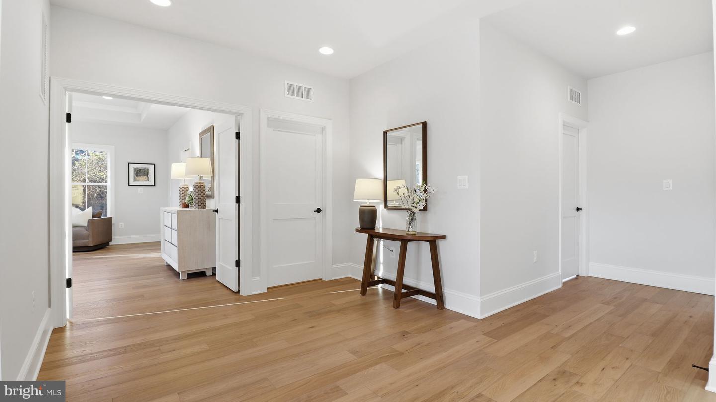 1816 N JACKSON ST, ARLINGTON, Virginia 22201, 5 Bedrooms Bedrooms, ,4 BathroomsBathrooms,Residential,For sale,1816 N JACKSON ST,VAAR2067506 MLS # VAAR2067506