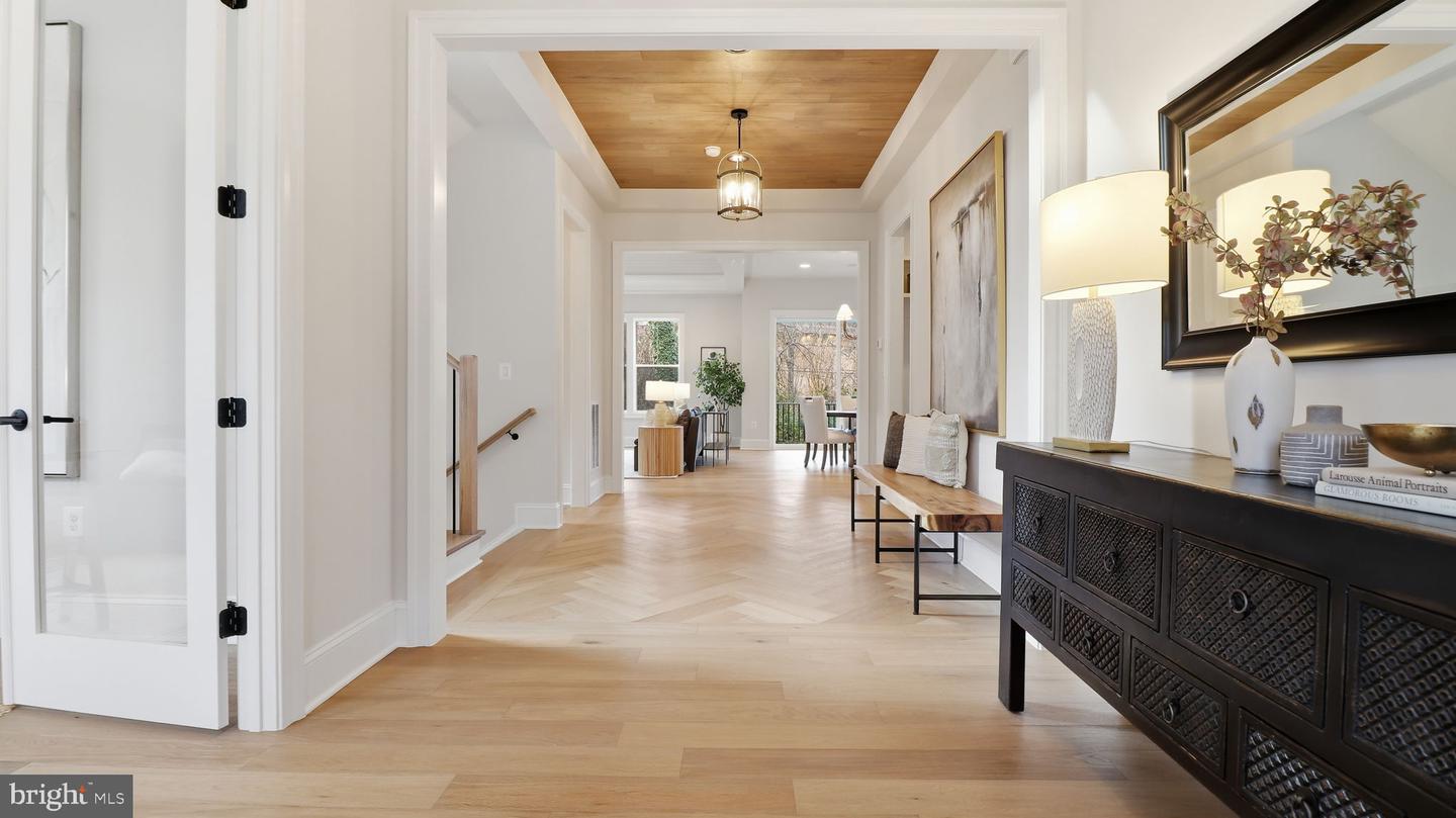 1816 N JACKSON ST, ARLINGTON, Virginia 22201, 5 Bedrooms Bedrooms, ,4 BathroomsBathrooms,Residential,For sale,1816 N JACKSON ST,VAAR2067506 MLS # VAAR2067506