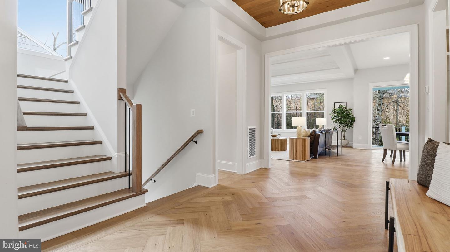 1816 N JACKSON ST, ARLINGTON, Virginia 22201, 5 Bedrooms Bedrooms, ,4 BathroomsBathrooms,Residential,For sale,1816 N JACKSON ST,VAAR2067506 MLS # VAAR2067506