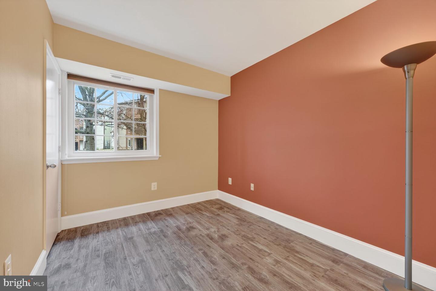 6908-VICTORIA DR #B, ALEXANDRIA, Virginia 22310, 2 Bedrooms Bedrooms, ,2 BathroomsBathrooms,Residential,For sale,6908-VICTORIA DR #B,VAFX2284814 MLS # VAFX2284814