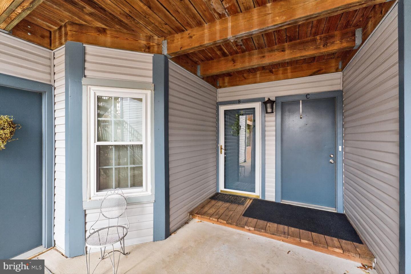 6908-VICTORIA DR #B, ALEXANDRIA, Virginia 22310, 2 Bedrooms Bedrooms, ,2 BathroomsBathrooms,Residential,For sale,6908-VICTORIA DR #B,VAFX2284814 MLS # VAFX2284814