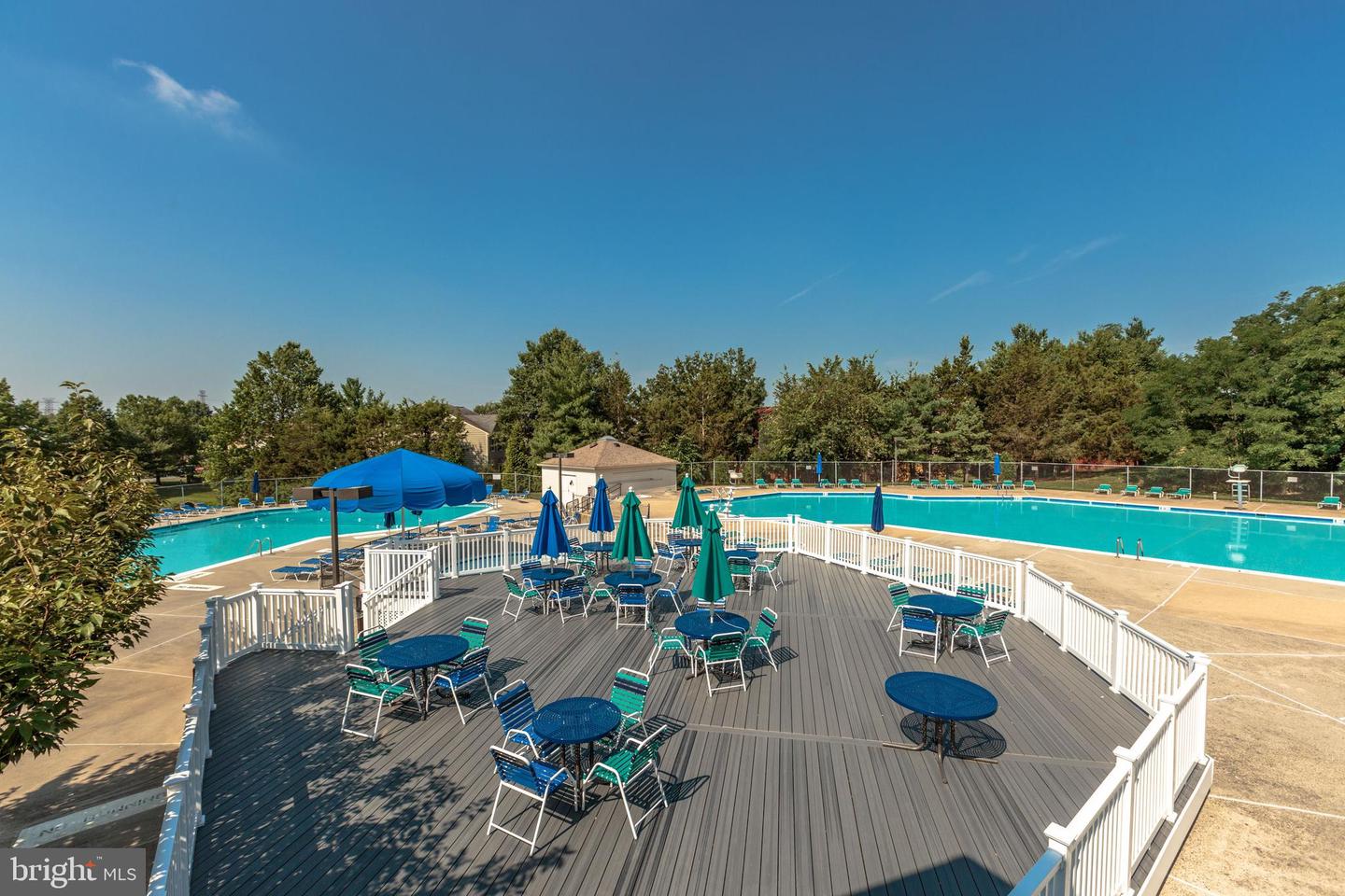 6908-VICTORIA DR #B, ALEXANDRIA, Virginia 22310, 2 Bedrooms Bedrooms, ,2 BathroomsBathrooms,Residential,For sale,6908-VICTORIA DR #B,VAFX2284814 MLS # VAFX2284814