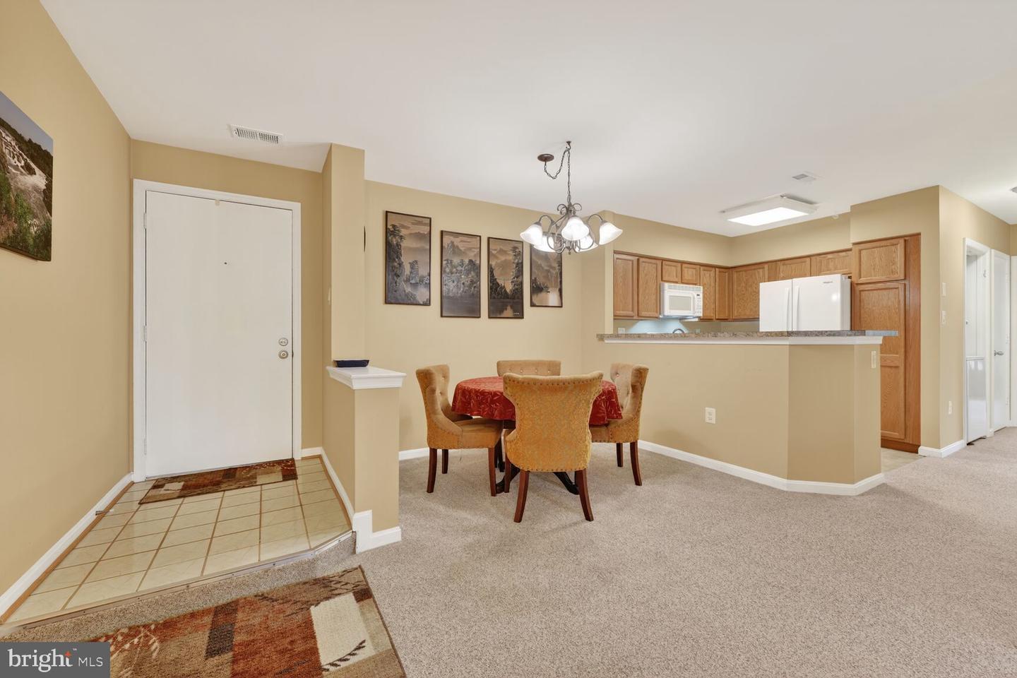 6908-VICTORIA DR #B, ALEXANDRIA, Virginia 22310, 2 Bedrooms Bedrooms, ,2 BathroomsBathrooms,Residential,For sale,6908-VICTORIA DR #B,VAFX2284814 MLS # VAFX2284814