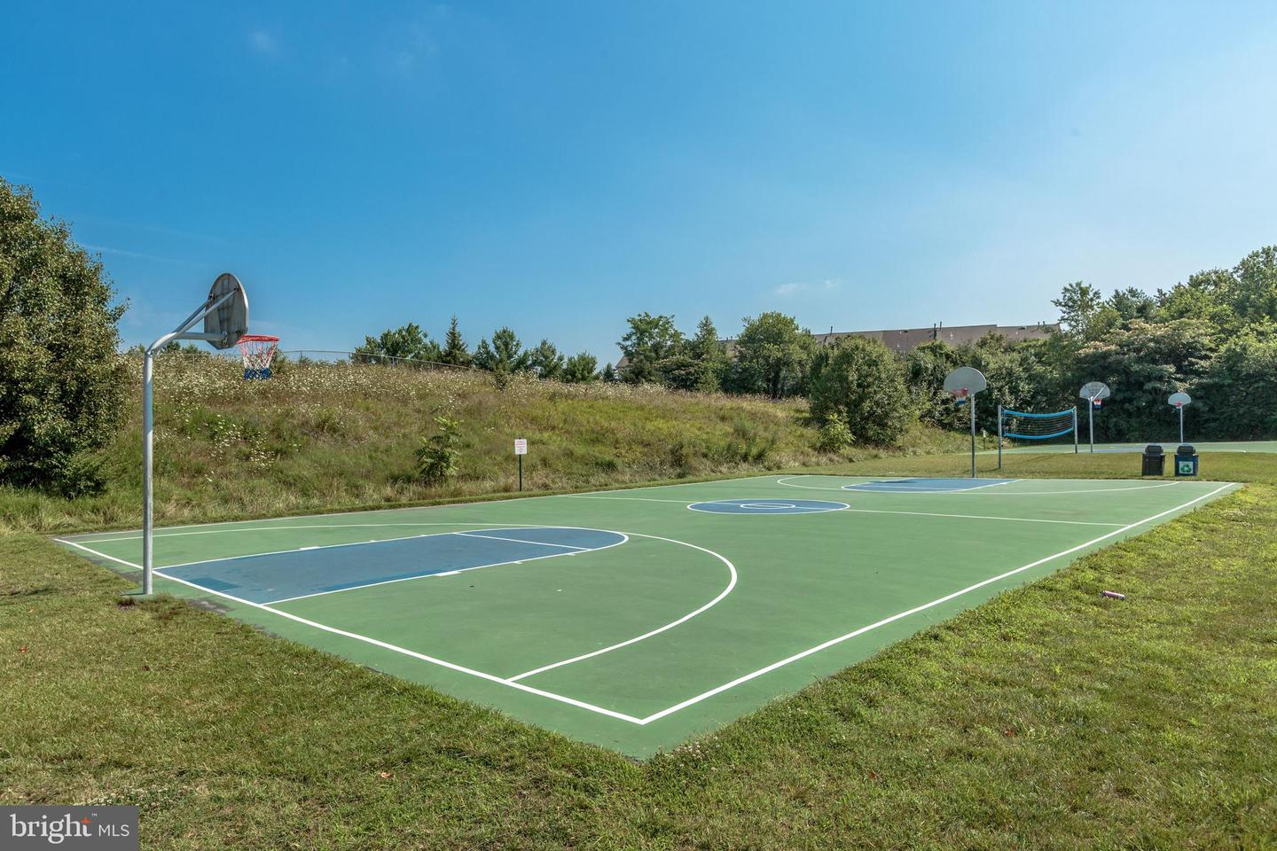 6908-VICTORIA DR #B, ALEXANDRIA, Virginia 22310, 2 Bedrooms Bedrooms, ,2 BathroomsBathrooms,Residential,For sale,6908-VICTORIA DR #B,VAFX2284814 MLS # VAFX2284814