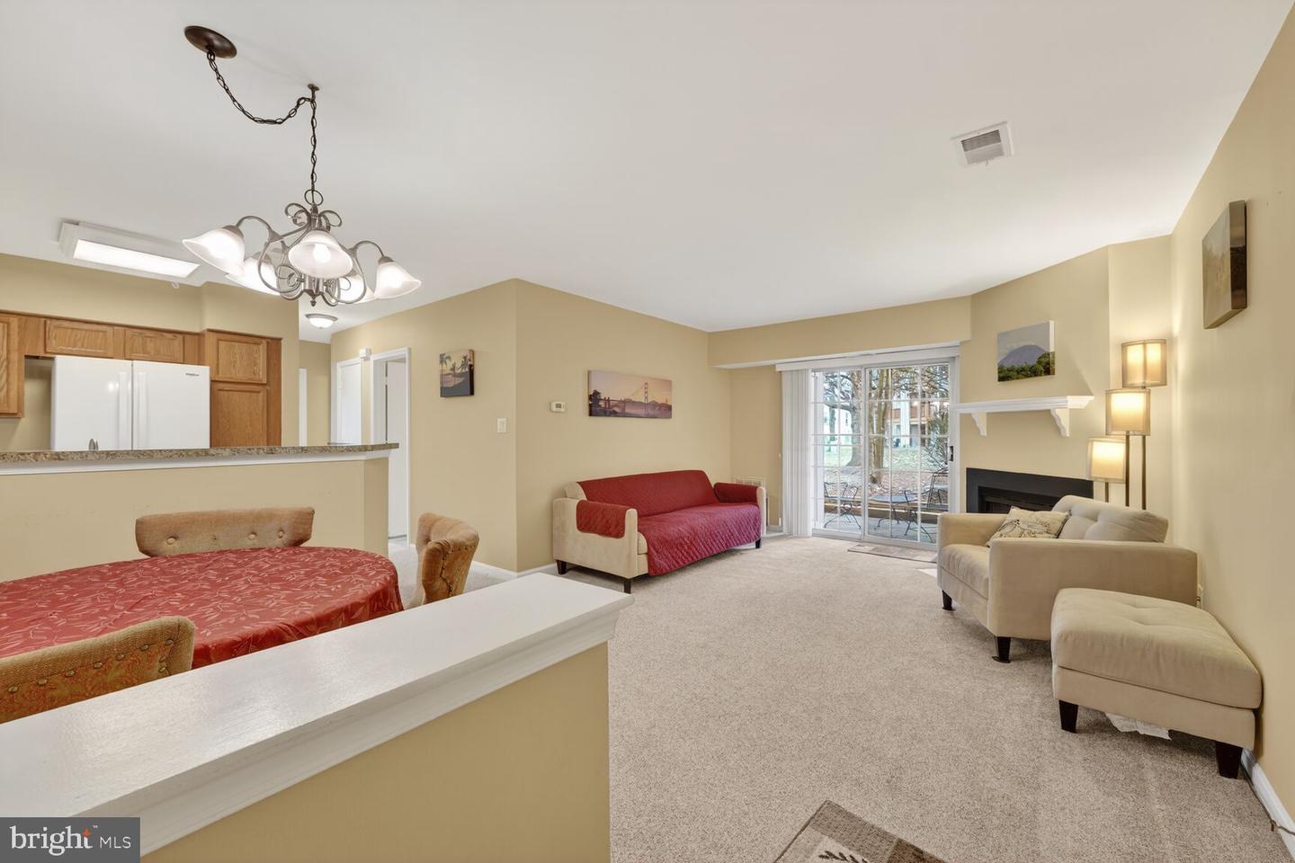 6908-VICTORIA DR #B, ALEXANDRIA, Virginia 22310, 2 Bedrooms Bedrooms, ,2 BathroomsBathrooms,Residential,For sale,6908-VICTORIA DR #B,VAFX2284814 MLS # VAFX2284814