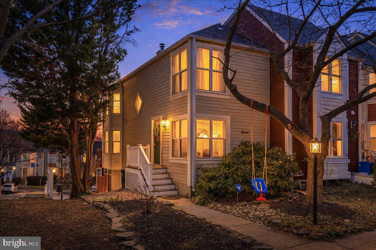 5913 SIR CAMBRIDGE WAY, ALEXANDRIA, Virginia 22315, 3 Bedrooms Bedrooms, ,2 BathroomsBathrooms,Residential,For sale,5913 SIR CAMBRIDGE WAY,VAFX2284832 MLS # VAFX2284832