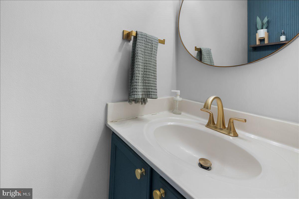 5913 SIR CAMBRIDGE WAY, ALEXANDRIA, Virginia 22315, 3 Bedrooms Bedrooms, ,2 BathroomsBathrooms,Residential,For sale,5913 SIR CAMBRIDGE WAY,VAFX2284832 MLS # VAFX2284832