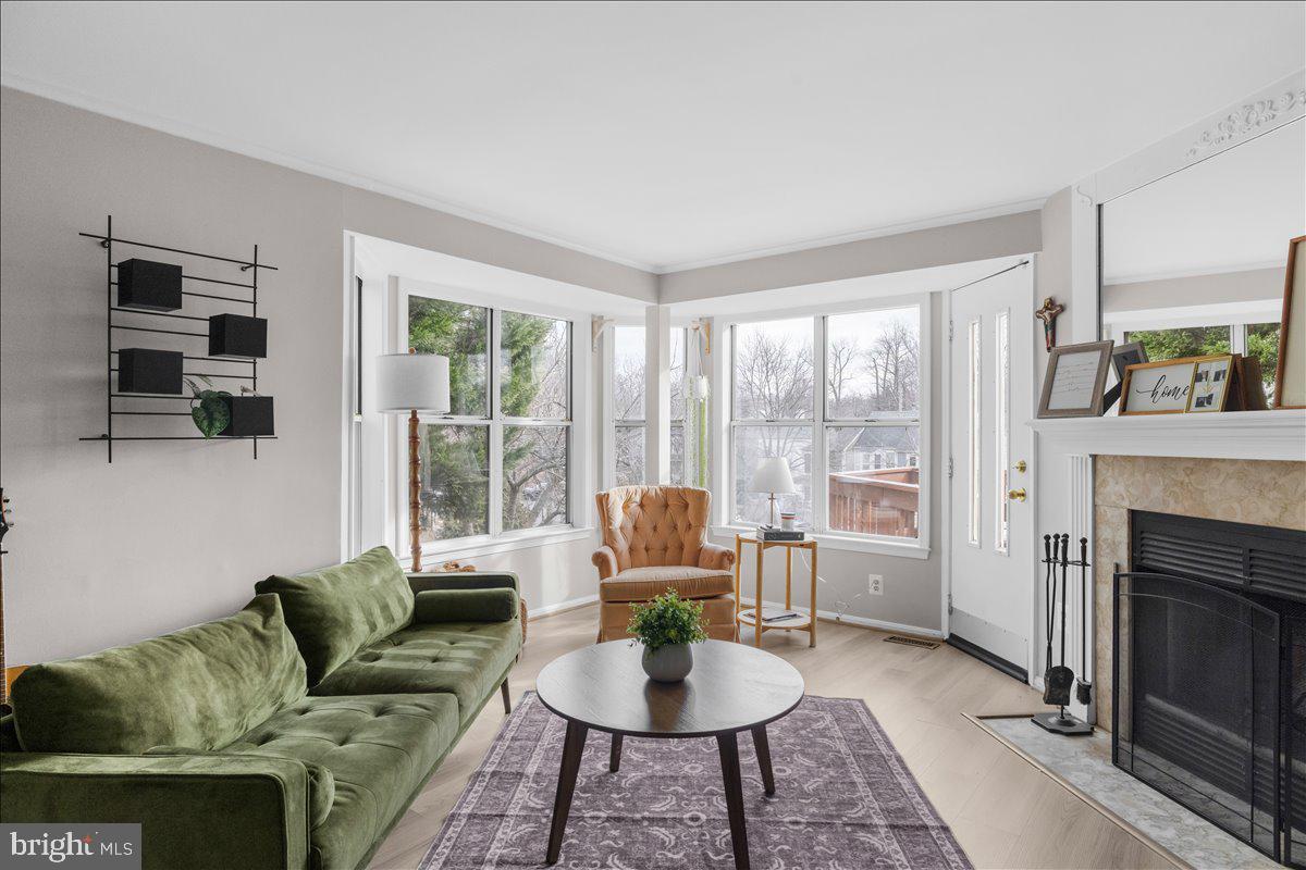 5913 SIR CAMBRIDGE WAY, ALEXANDRIA, Virginia 22315, 3 Bedrooms Bedrooms, ,2 BathroomsBathrooms,Residential,For sale,5913 SIR CAMBRIDGE WAY,VAFX2284832 MLS # VAFX2284832