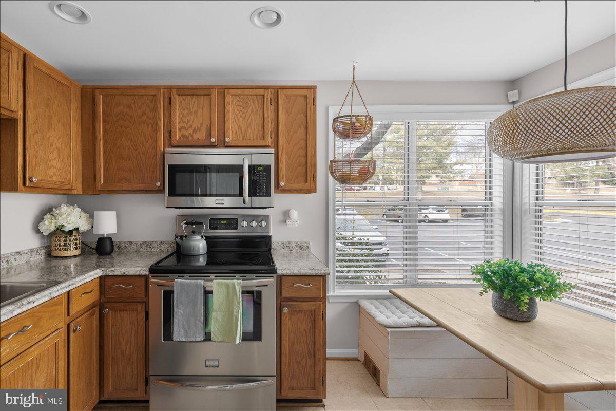 5913 SIR CAMBRIDGE WAY, ALEXANDRIA, Virginia 22315, 3 Bedrooms Bedrooms, ,2 BathroomsBathrooms,Residential,For sale,5913 SIR CAMBRIDGE WAY,VAFX2284832 MLS # VAFX2284832