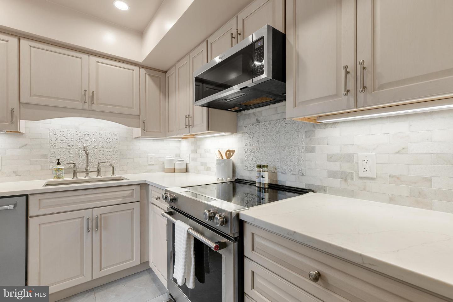 4627 36TH ST S #A1, ARLINGTON, Virginia 22206, 1 Bedroom Bedrooms, ,2 BathroomsBathrooms,Residential,For sale,4627 36TH ST S #A1,VAAR2067554 MLS # VAAR2067554