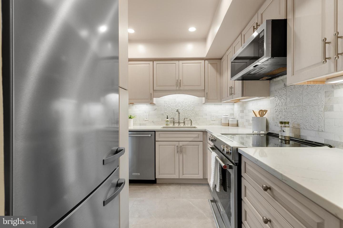 4627 36TH ST S #A1, ARLINGTON, Virginia 22206, 1 Bedroom Bedrooms, ,2 BathroomsBathrooms,Residential,For sale,4627 36TH ST S #A1,VAAR2067554 MLS # VAAR2067554