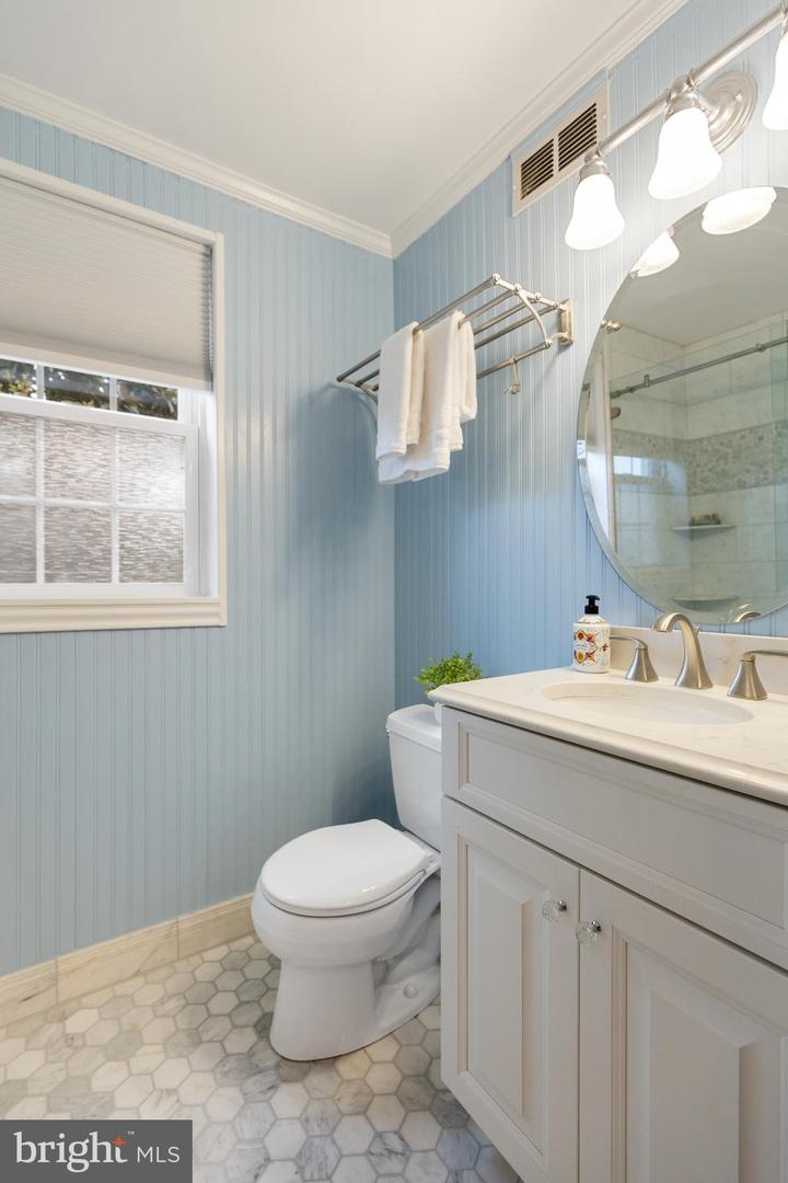 4627 36TH ST S #A1, ARLINGTON, Virginia 22206, 1 Bedroom Bedrooms, ,2 BathroomsBathrooms,Residential,For sale,4627 36TH ST S #A1,VAAR2067554 MLS # VAAR2067554