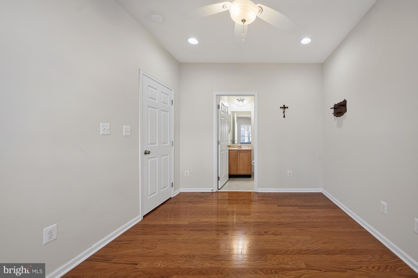 42919 PAMPLIN TER #68C, CHANTILLY, Virginia 20152, 3 Bedrooms Bedrooms, ,3 BathroomsBathrooms,Residential,For sale,42919 PAMPLIN TER #68C,VALO2113630 MLS # VALO2113630