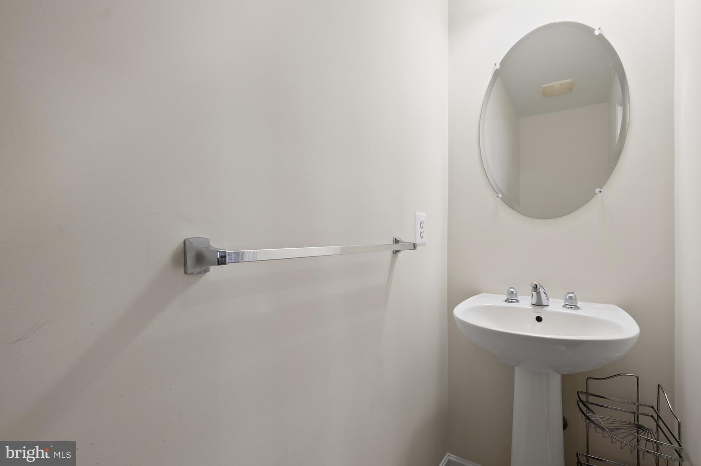 42919 PAMPLIN TER #68C, CHANTILLY, Virginia 20152, 3 Bedrooms Bedrooms, ,3 BathroomsBathrooms,Residential,For sale,42919 PAMPLIN TER #68C,VALO2113630 MLS # VALO2113630