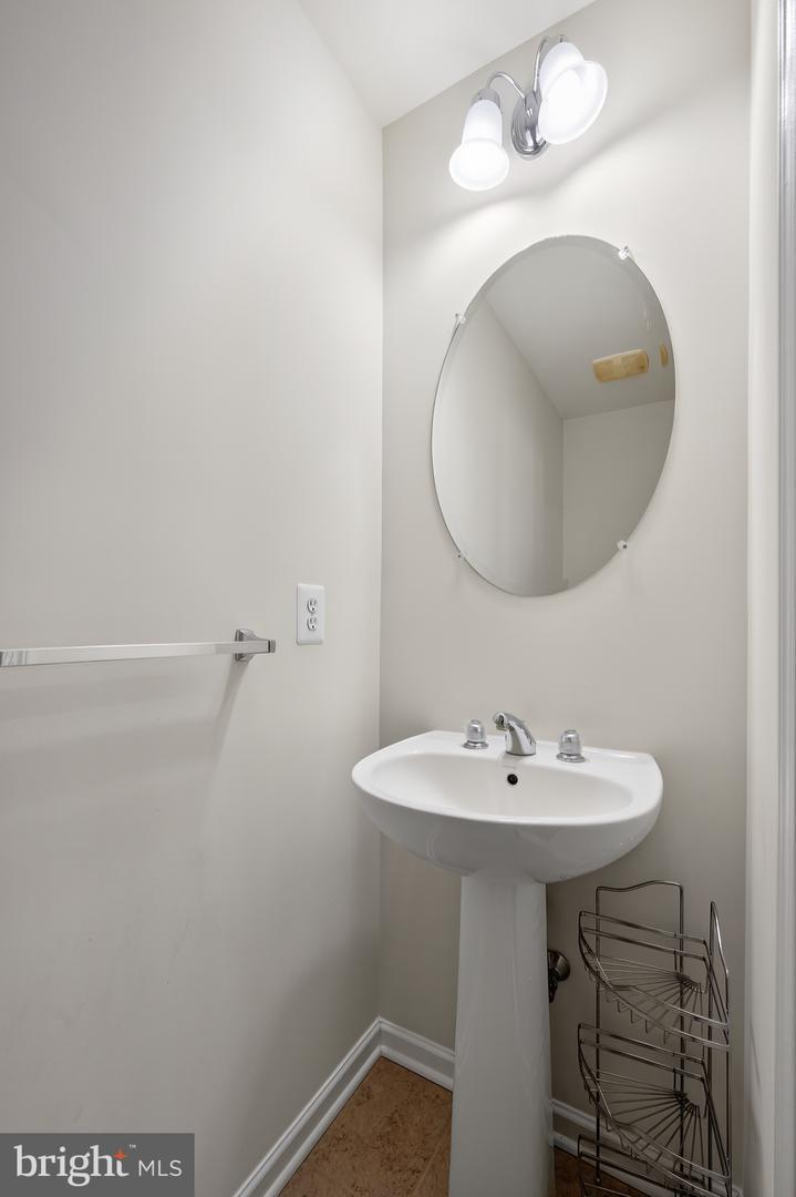 42919 PAMPLIN TER #68C, CHANTILLY, Virginia 20152, 3 Bedrooms Bedrooms, ,3 BathroomsBathrooms,Residential,For sale,42919 PAMPLIN TER #68C,VALO2113630 MLS # VALO2113630