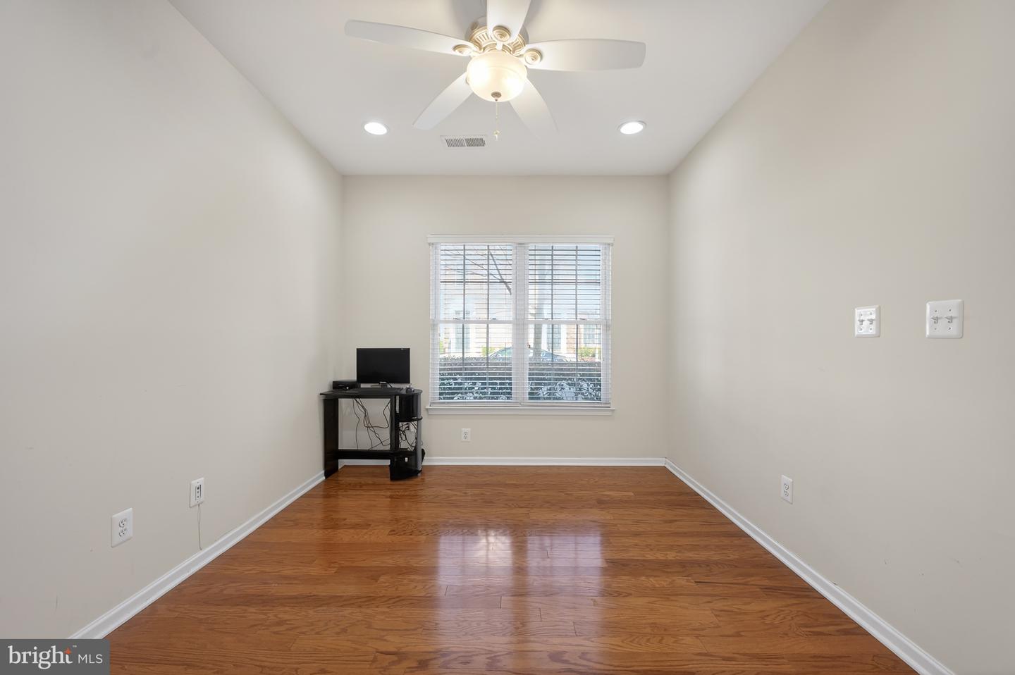 42919 PAMPLIN TER #68C, CHANTILLY, Virginia 20152, 3 Bedrooms Bedrooms, ,3 BathroomsBathrooms,Residential,For sale,42919 PAMPLIN TER #68C,VALO2113630 MLS # VALO2113630