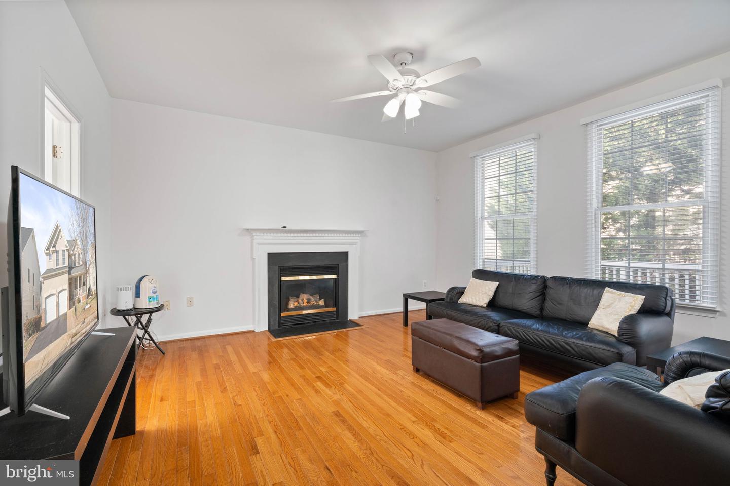 20913 SOLOMONS CT, STERLING, Virginia 20165, 5 Bedrooms Bedrooms, 12 Rooms Rooms,3 BathroomsBathrooms,Residential,For sale,20913 SOLOMONS CT,VALO2113668 MLS # VALO2113668