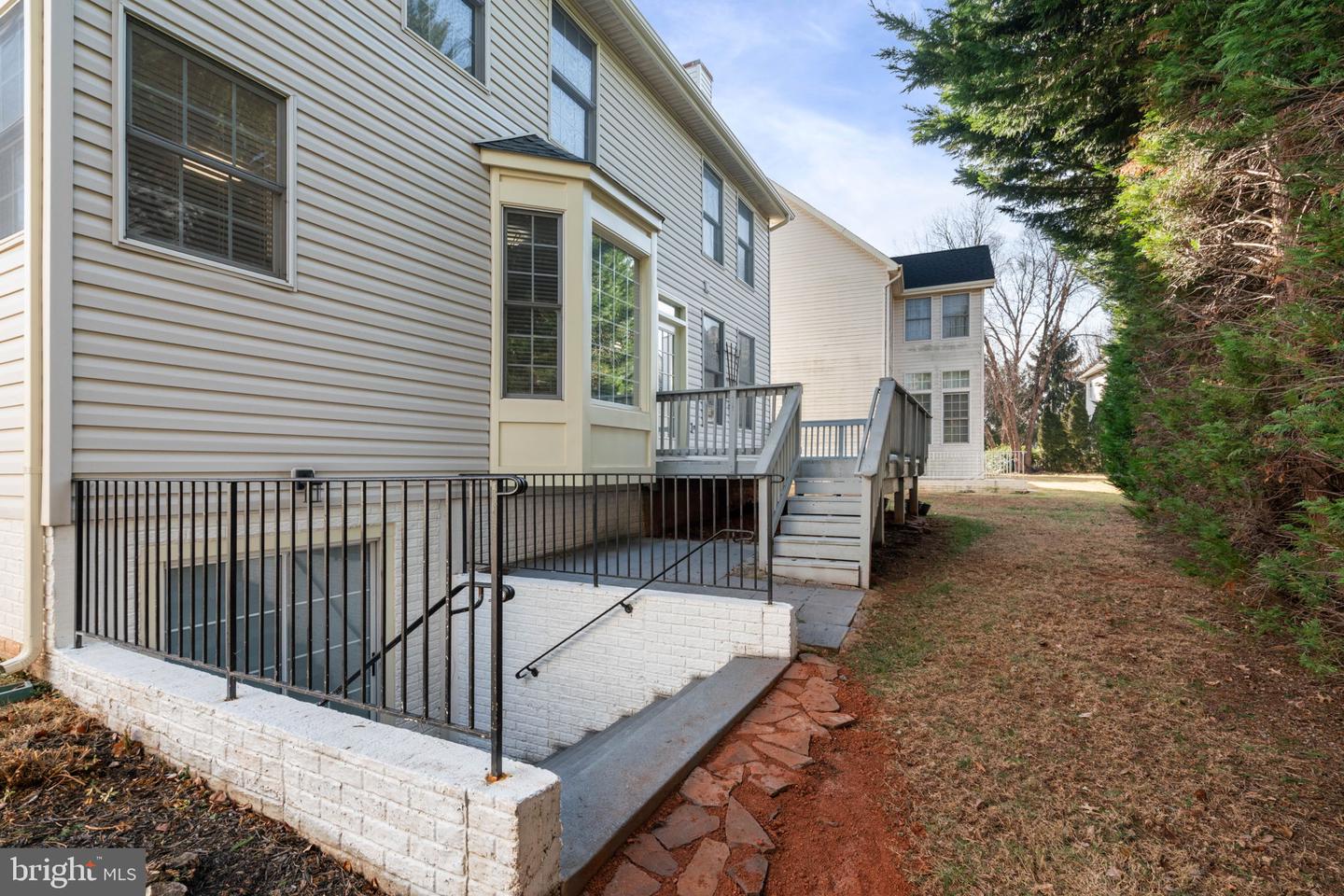 20913 SOLOMONS CT, STERLING, Virginia 20165, 5 Bedrooms Bedrooms, 12 Rooms Rooms,3 BathroomsBathrooms,Residential,For sale,20913 SOLOMONS CT,VALO2113668 MLS # VALO2113668