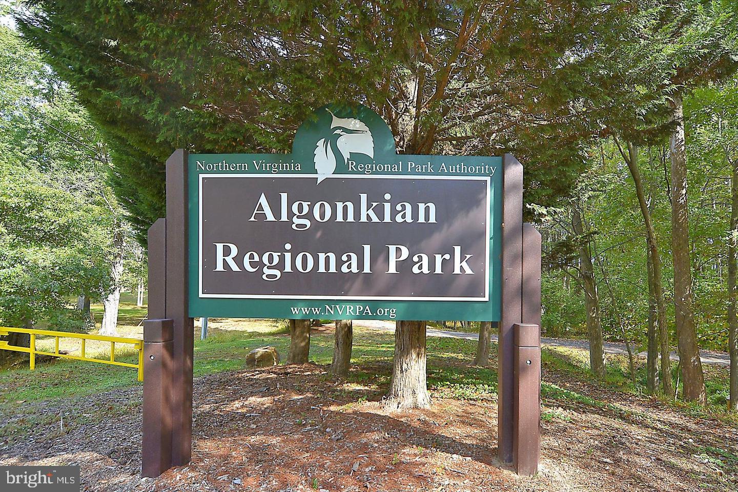 20913 SOLOMONS CT, STERLING, Virginia 20165, 5 Bedrooms Bedrooms, 12 Rooms Rooms,3 BathroomsBathrooms,Residential,For sale,20913 SOLOMONS CT,VALO2113668 MLS # VALO2113668