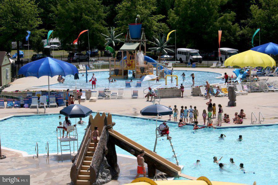 20913 SOLOMONS CT, STERLING, Virginia 20165, 5 Bedrooms Bedrooms, 12 Rooms Rooms,3 BathroomsBathrooms,Residential,For sale,20913 SOLOMONS CT,VALO2113668 MLS # VALO2113668