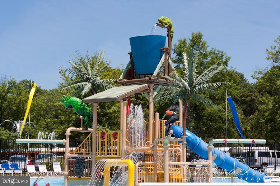 20913 SOLOMONS CT, STERLING, Virginia 20165, 5 Bedrooms Bedrooms, 12 Rooms Rooms,3 BathroomsBathrooms,Residential,For sale,20913 SOLOMONS CT,VALO2113668 MLS # VALO2113668