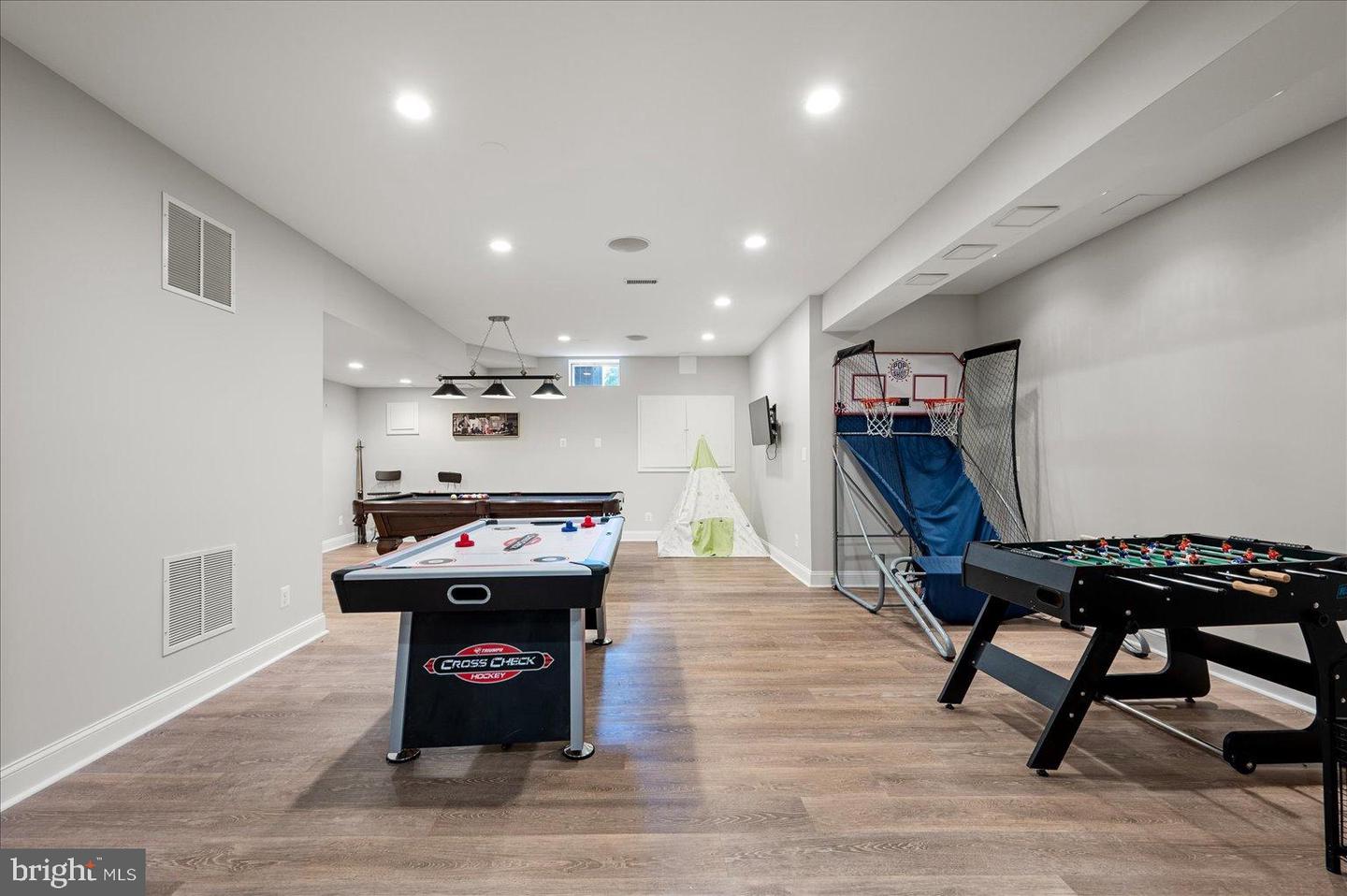 18132 SHENSTONE CT, LEESBURG, Virginia 20175, 4 Bedrooms Bedrooms, 22 Rooms Rooms,5 BathroomsBathrooms,Residential,For sale,18132 SHENSTONE CT,VALO2113678 MLS # VALO2113678