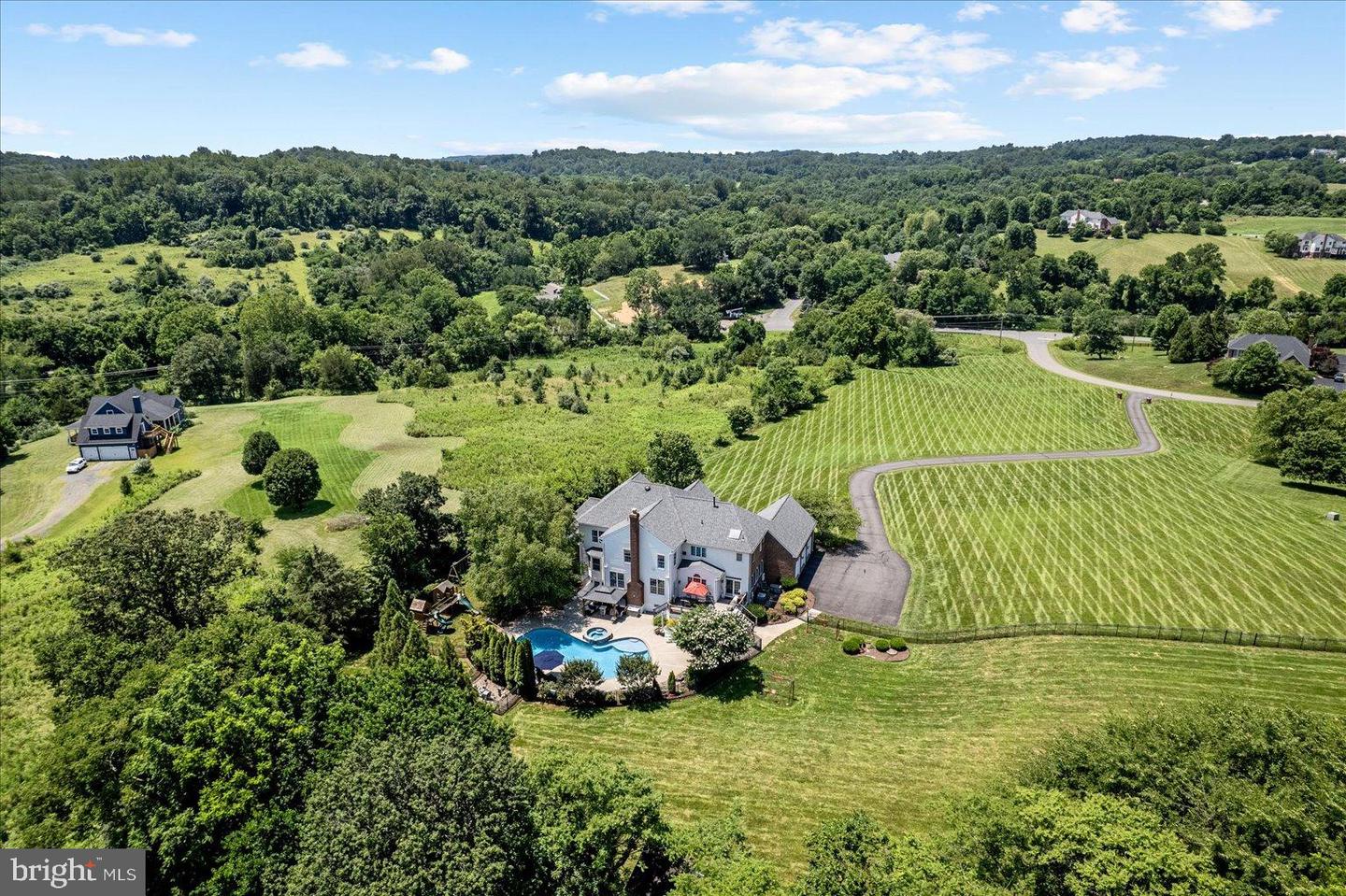 18132 SHENSTONE CT, LEESBURG, Virginia 20175, 4 Bedrooms Bedrooms, 22 Rooms Rooms,5 BathroomsBathrooms,Residential,For sale,18132 SHENSTONE CT,VALO2113678 MLS # VALO2113678