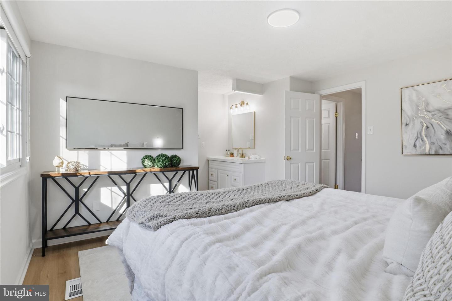 6007 CHICORY PL, ALEXANDRIA, Virginia 22310, 3 Bedrooms Bedrooms, ,3 BathroomsBathrooms,Residential,For sale,6007 CHICORY PL,VAFX2285002 MLS # VAFX2285002