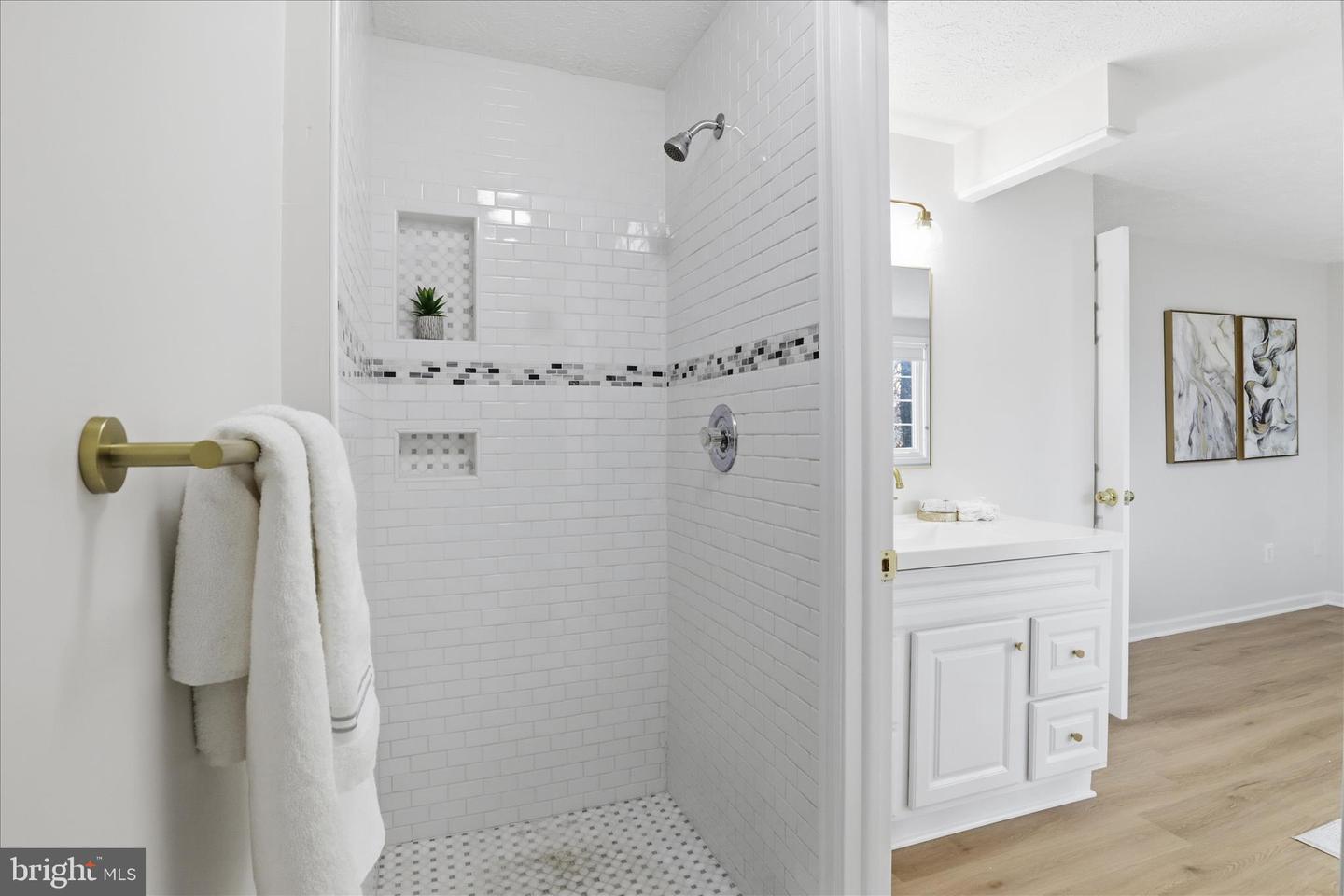 6007 CHICORY PL, ALEXANDRIA, Virginia 22310, 3 Bedrooms Bedrooms, ,3 BathroomsBathrooms,Residential,For sale,6007 CHICORY PL,VAFX2285002 MLS # VAFX2285002