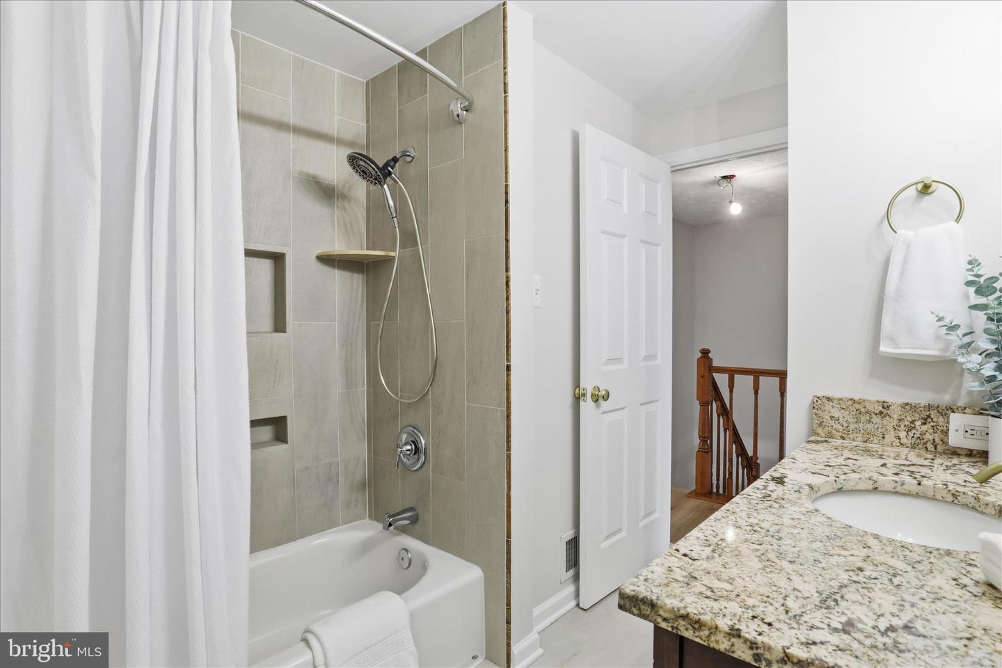 6007 CHICORY PL, ALEXANDRIA, Virginia 22310, 3 Bedrooms Bedrooms, ,3 BathroomsBathrooms,Residential,For sale,6007 CHICORY PL,VAFX2285002 MLS # VAFX2285002