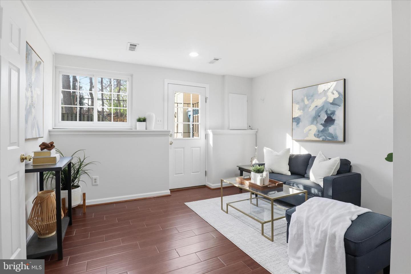 6007 CHICORY PL, ALEXANDRIA, Virginia 22310, 3 Bedrooms Bedrooms, ,3 BathroomsBathrooms,Residential,For sale,6007 CHICORY PL,VAFX2285002 MLS # VAFX2285002