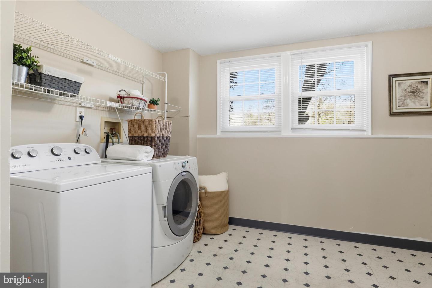 6007 CHICORY PL, ALEXANDRIA, Virginia 22310, 3 Bedrooms Bedrooms, ,3 BathroomsBathrooms,Residential,For sale,6007 CHICORY PL,VAFX2285002 MLS # VAFX2285002