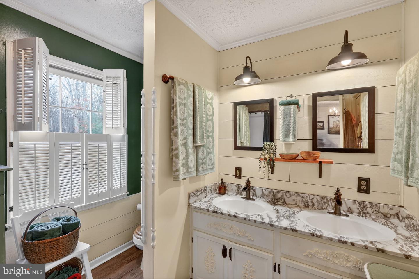 236 KUMP DR, GORE, Virginia 22637, 4 Bedrooms Bedrooms, ,4 BathroomsBathrooms,Residential,For sale,236 KUMP DR,VAFV2038806 MLS # VAFV2038806