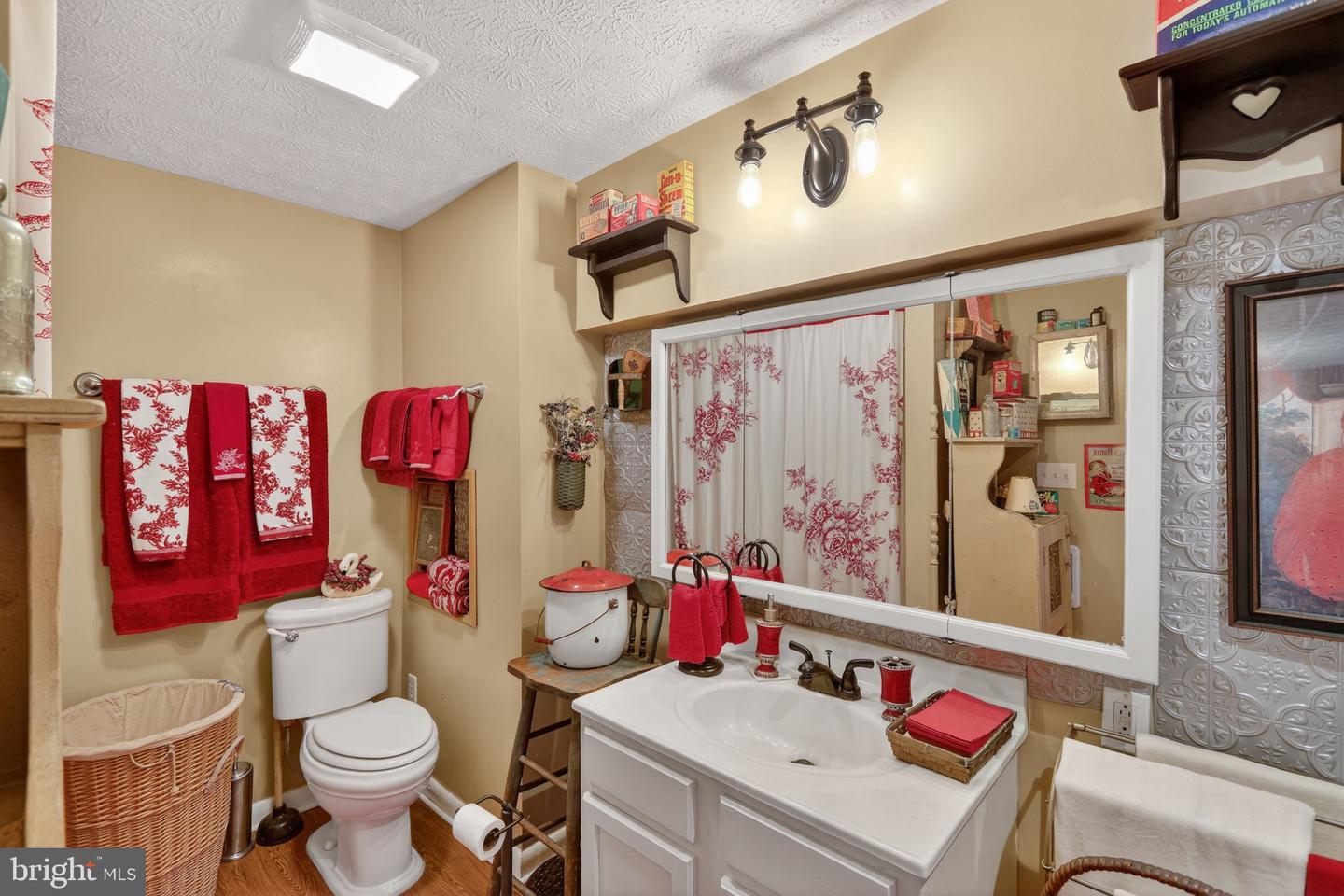 236 KUMP DR, GORE, Virginia 22637, 4 Bedrooms Bedrooms, ,4 BathroomsBathrooms,Residential,For sale,236 KUMP DR,VAFV2038806 MLS # VAFV2038806