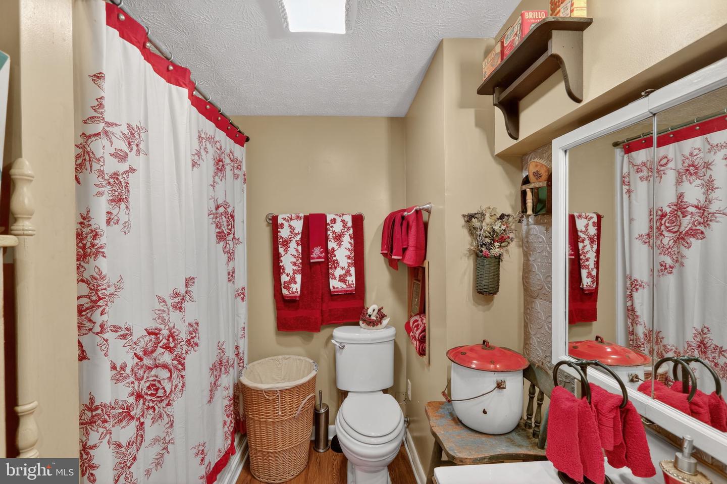 236 KUMP DR, GORE, Virginia 22637, 4 Bedrooms Bedrooms, ,4 BathroomsBathrooms,Residential,For sale,236 KUMP DR,VAFV2038806 MLS # VAFV2038806