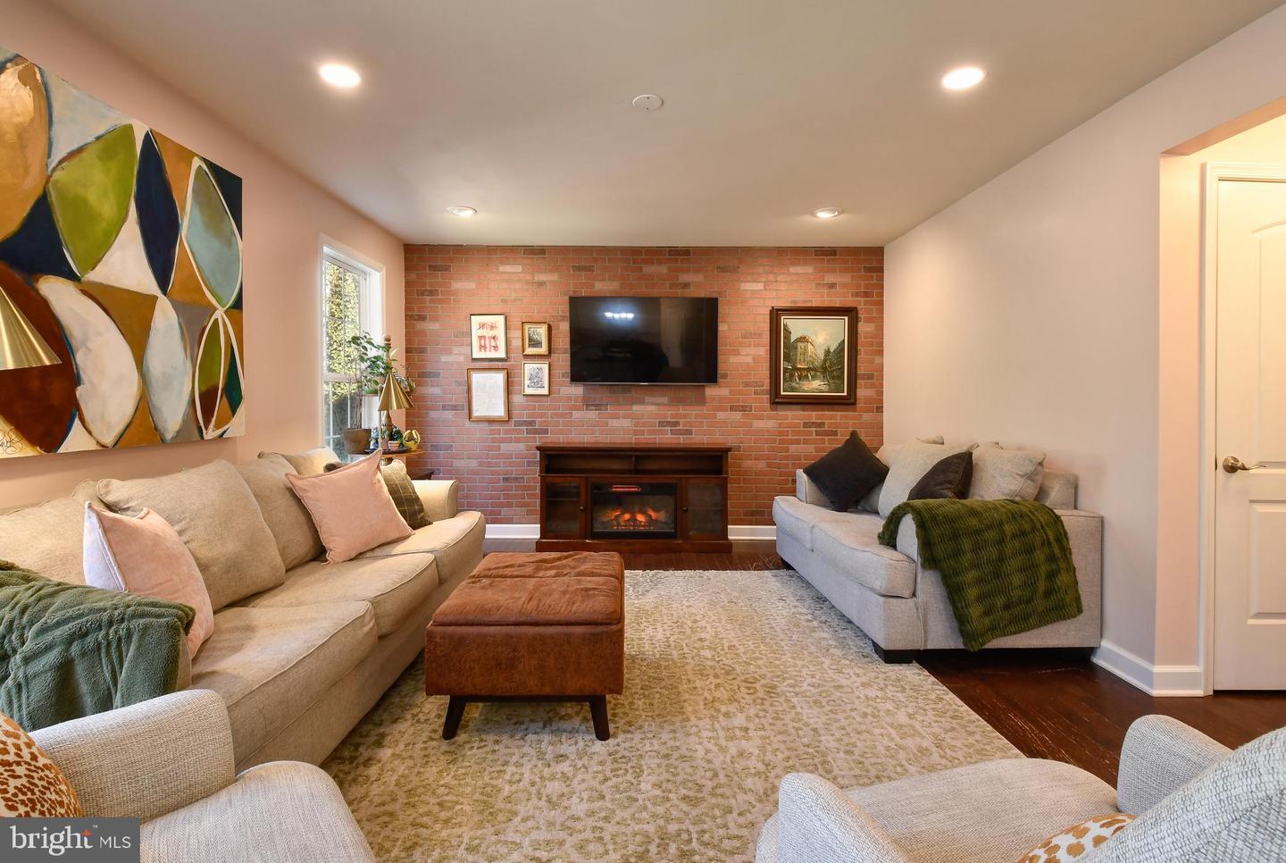 109 12TH ST, COLONIAL BEACH, Virginia 22443, 4 Bedrooms Bedrooms, 7 Rooms Rooms,2 BathroomsBathrooms,Residential,For sale,109 12TH ST,VAWE2010354 MLS # VAWE2010354